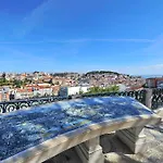 Vintage & Central Apartment In Bairro Alto